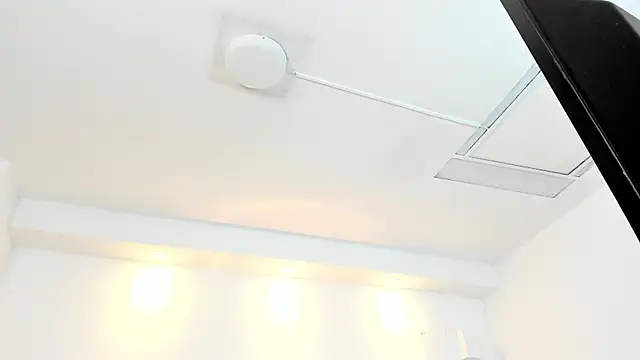 Snapshot of Juliabadlee chatting on 03-22-25, 11:53 Juliabadlee online show from 03-22-25, 11:53