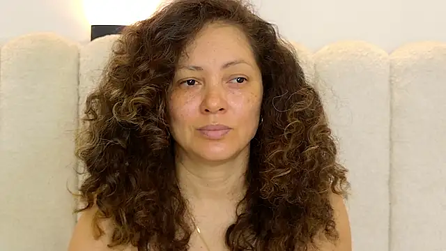 Juliabadlee online show from 11-14-25, 08:12