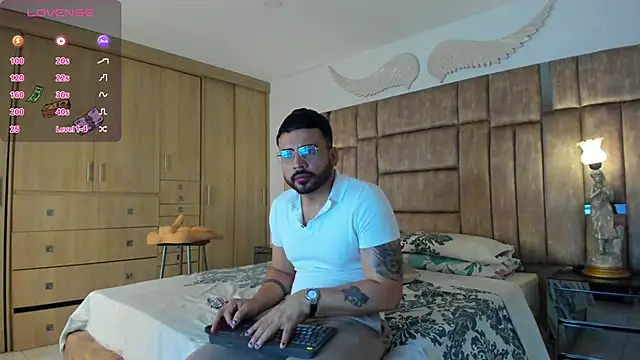 Snapshot of petterwilly1 chatting on 02-10-25, 06:35 petterwilly1 online show from 02-10-25, 06:35