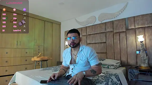 Snapshot of petterwilly1 chatting on 03-02-25, 02:15 petterwilly1 online show from 03-02-25, 02:15