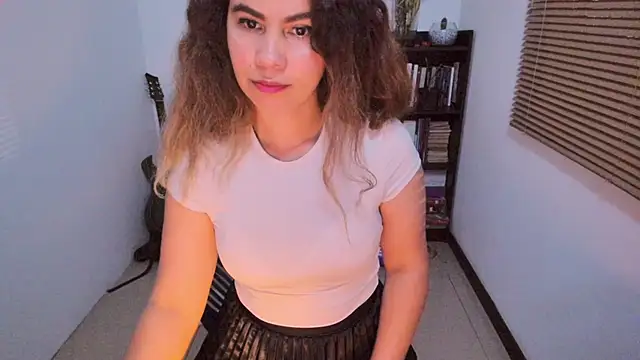 gigi stephans online show from 04-05-26, 01:56