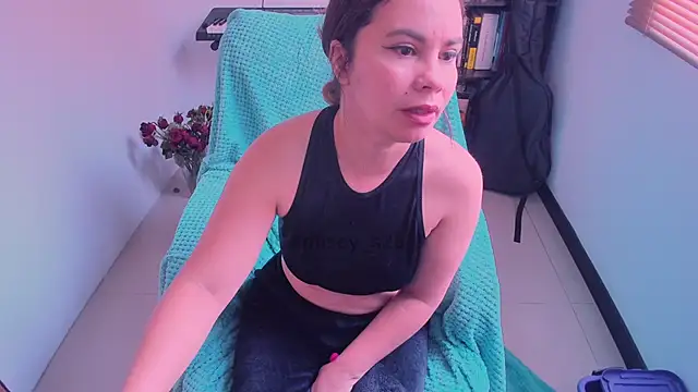 gigi stephans online show from 06-13-26, 02:48