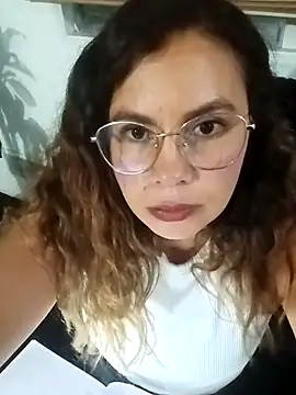 gigi stephans online show from 04-08-26, 02:57