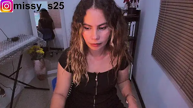 Snapshot of gigi_stephans chatting on 01-08-26, 01:55 gigi stephans online show from 01-08-26, 01:55