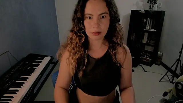 gigi stephans online show from 07-16-26, 01:57