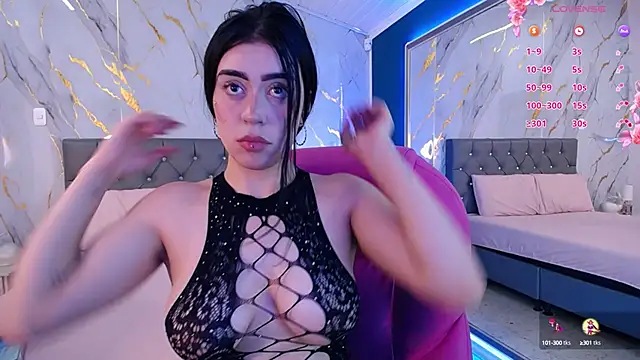 Snapshot of Julieta_De_Los_Angeles chatting on 02-20-25, 06:50 Julieta De Los Angeles online show from 02-20-25, 06:50