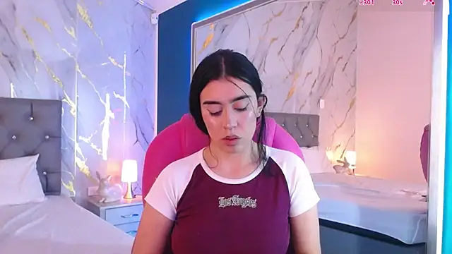 Snapshot of Julieta_De_Los_Angeles chatting on 03-11-25, 10:40 Julieta De Los Angeles online show from 03-11-25, 10:40