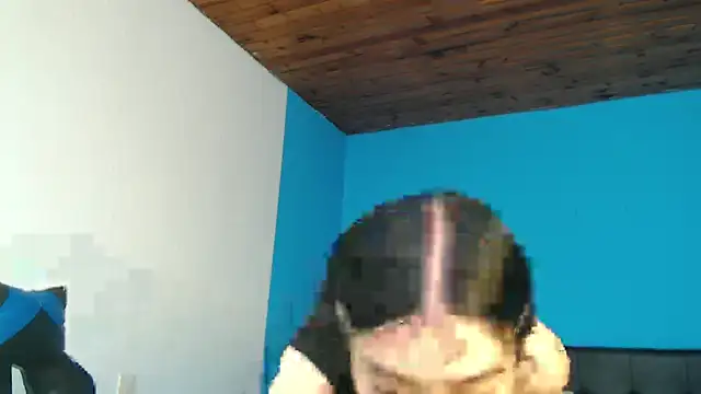 Snapshot of Julieta_De_Los_Angeles chatting on 10-22-25, 06:07 Julieta De Los Angeles online show from 10-22-25, 06:07
