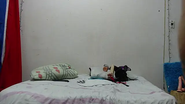 Snapshot of parejasexxi chatting on 02-27-25, 09:50 parejasexxi online show from 02-27-25, 09:50