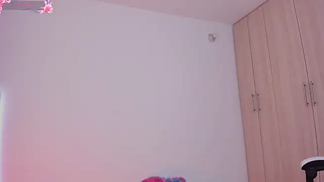 liaqueen610 online show from 02-07-25, 11:55