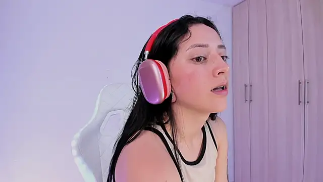 liaqueen610 online show from 02-06-25, 05:03