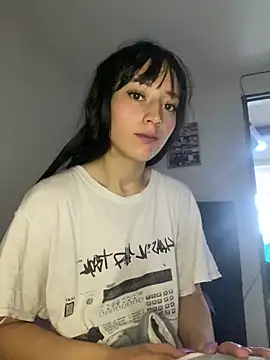 liaqueen610 online show from 10-15-25, 04:37