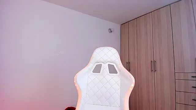 liaqueen610 online show from 03-05-25, 02:03