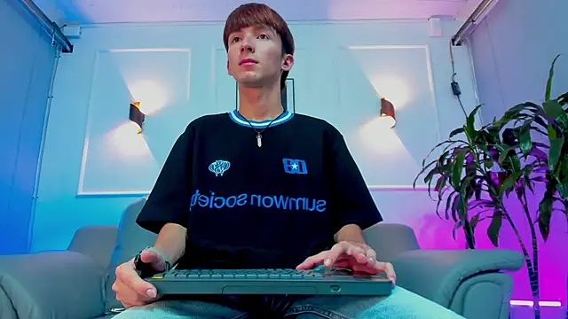 Jake evans online show from 04-15-26, 04:40