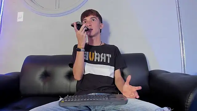 Jake evans online show from 05-07-26, 03:15