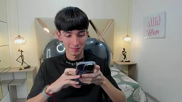 Snapshot of Jake_evans chatting on 12-17-25, 07:52 Jake evans online show from 12-17-25, 07:52