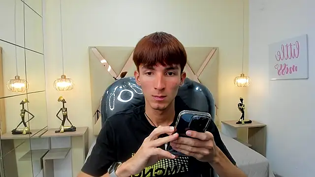 Snapshot of Jake_evans chatting on 02-08-26, 08:06 Jake evans online show from 02-08-26, 08:06