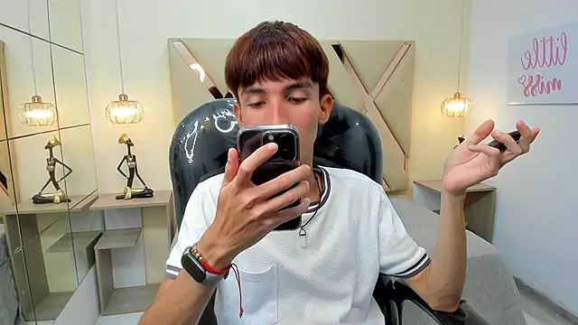 Snapshot of Jake_evans chatting on 02-04-26, 08:04 Jake evans online show from 02-04-26, 08:04