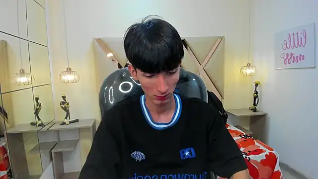 Snapshot of Jake_evans chatting on 09-20-25, 04:39 Jake evans online show from 09-20-25, 04:39