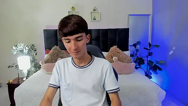 Jake evans online show from 05-11-26, 02:45