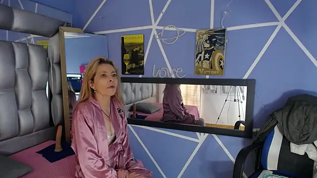 sophia ny online show from 03-22-25, 07:53