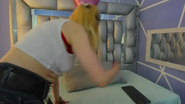 sophia ny online show from 11-27-25, 02:06