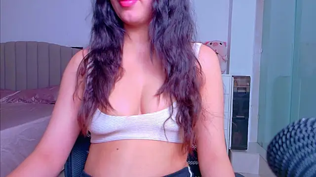 Snapshot of Aashika-Kaur chatting on 10-03-25, 04:25 Aashika-Kaur online show from 10-03-25, 04:25