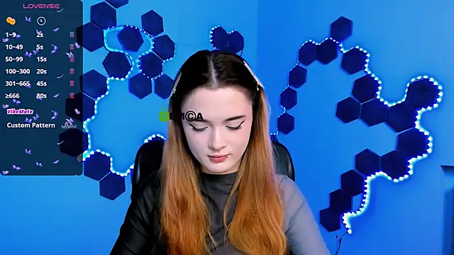 liana kisses online show from 12-04-25, 08:08