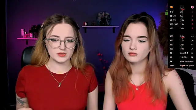 liana kisses online show from 10-15-25, 09:17