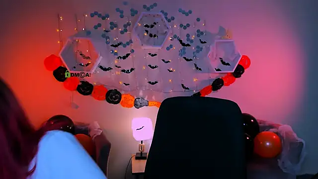 liana kisses online show from 10-24-25, 07:46