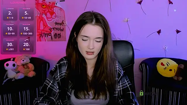 liana kisses online show from 06-05-26, 06:57