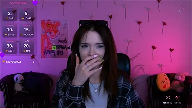 liana kisses online show from 04-14-26, 08:03