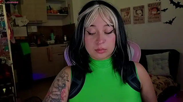 Snapshot of FernandaOrtegaaa chatting on 05-18-26, 12:11 FernandaOrtegaaa online show from 05-18-26, 12:11