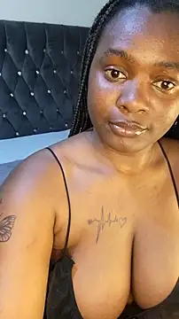 Snapshot of judy_the_booty chatting on 10-31-25, 01:52 judy the booty online show from 10-31-25, 01:52