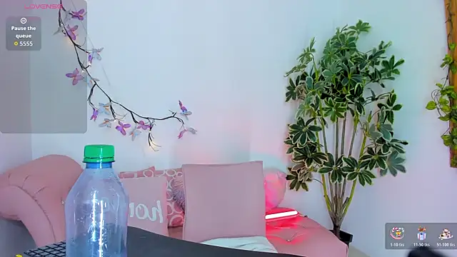 BarbaraKnox  online show from 10-21-25, 11:59