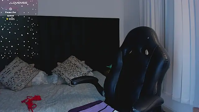 BarbaraKnox  online show from 10-11-25, 12:33