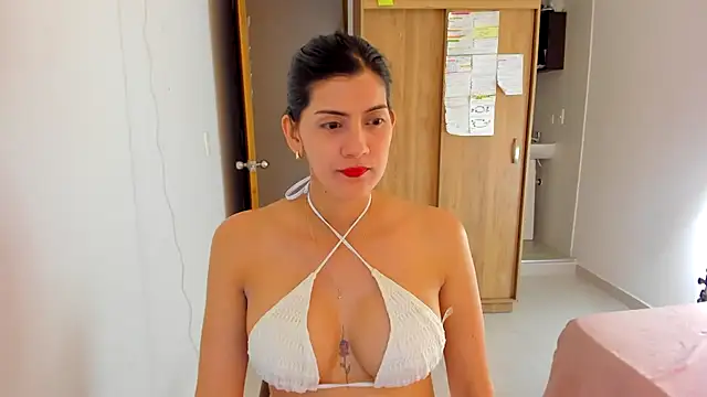 Snapshot of misstoya chatting on 02-07-25, 12:53 misstoya online show from 02-07-25, 12:53