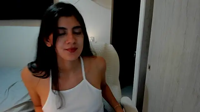 Snapshot of misstoya chatting on 09-26-25, 01:01 misstoya online show from 09-26-25, 01:01
