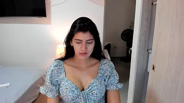 Snapshot of misstoya chatting on 09-15-25, 04:40 misstoya online show from 09-15-25, 04:40