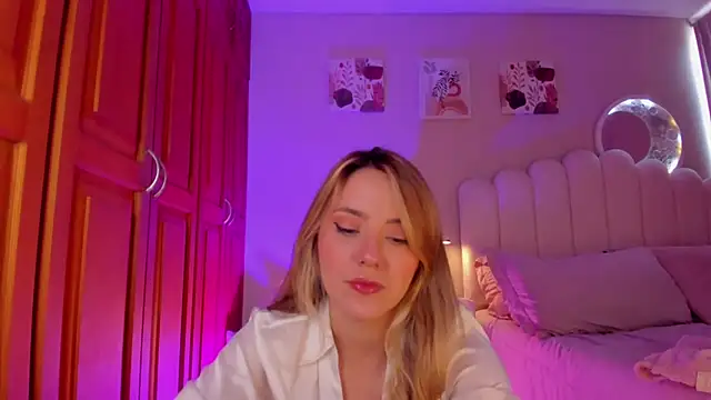 martinaaricci online show from 02-24-26, 02:07