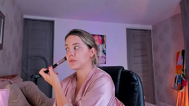 martinaaricci online show from 12-04-24, 03:26