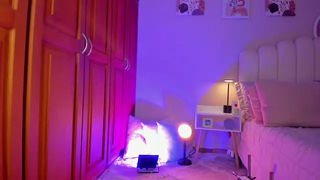 martinaaricci online show from 02-23-26, 02:06