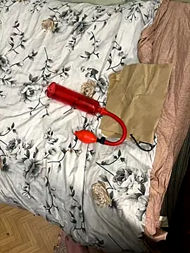 Snapshot of Ariel_Ari chatting on 09-14-25, 11:27 Ariel Ari online show from 09-14-25, 11:27