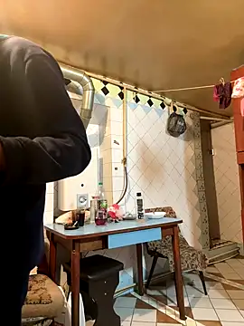 Snapshot of Ariel_Ari chatting on 09-30-25, 12:49 Ariel Ari online show from 09-30-25, 12:49