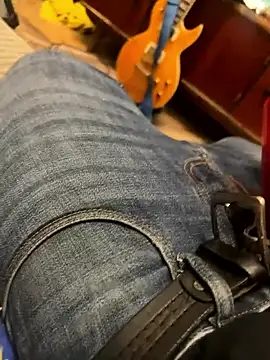 Ariel Ari online show from 01-13-26, 07:51