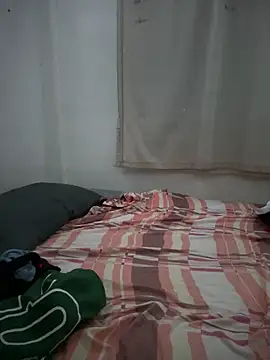 Snapshot of culitotragon24 chatting on 02-12-26, 04:23 culitotragon24 online show from 02-12-26, 04:23