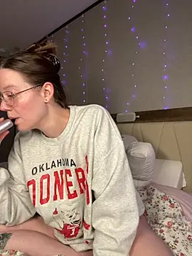 Sweetdee222x online show from 09-28-25, 01:23