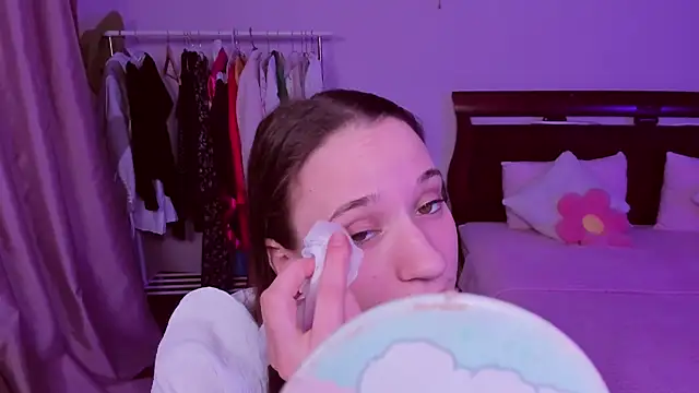 StaceySunny online show from 02-10-26, 05:12