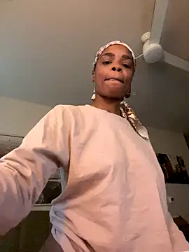 Snapshot of goldbuni chatting on 11-11-25, 12:44 goldbuni online show from 11-11-25, 12:44