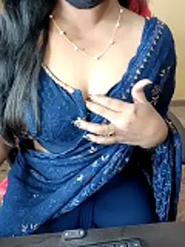 Snapshot of Adwithaa chatting on 02-18-26, 04:58 Adwithaa online show from 02-18-26, 04:58